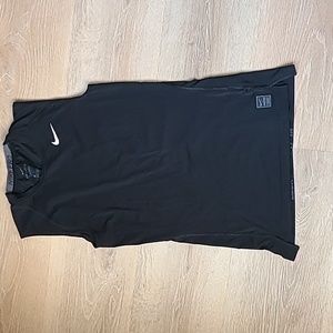 Nike compression kids shirt size Medium